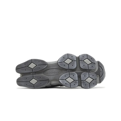 New Balance 9060 Magnet
